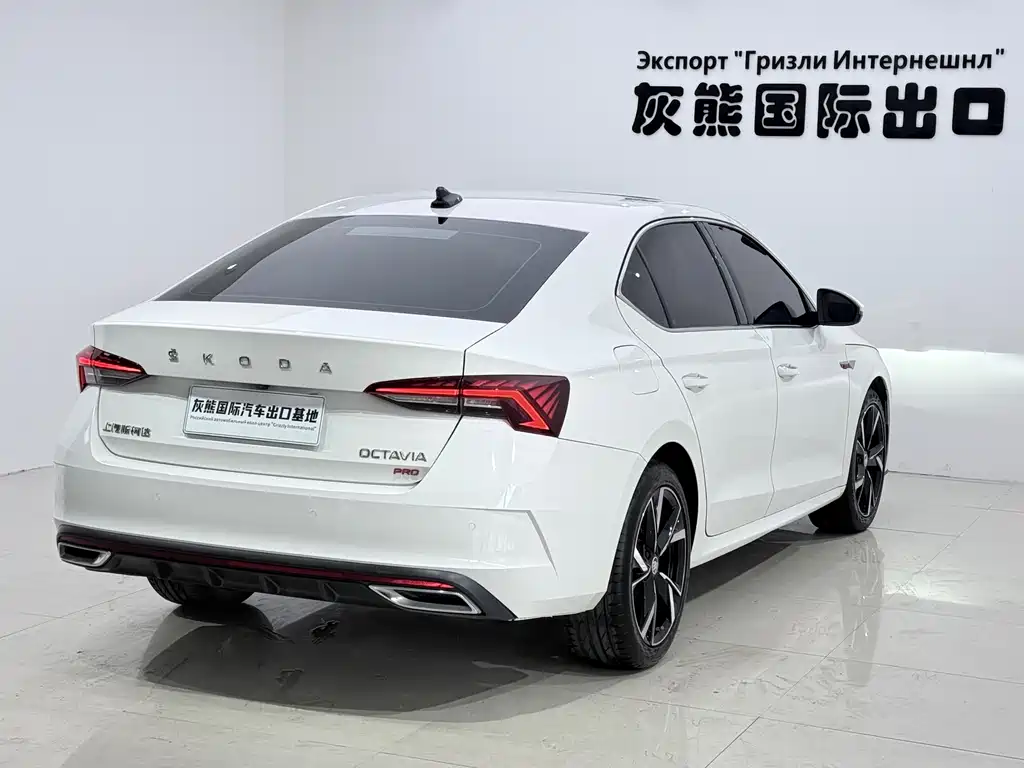 Skoda Octavia — фото 6