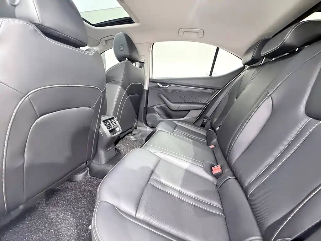Skoda Octavia — фото 8
