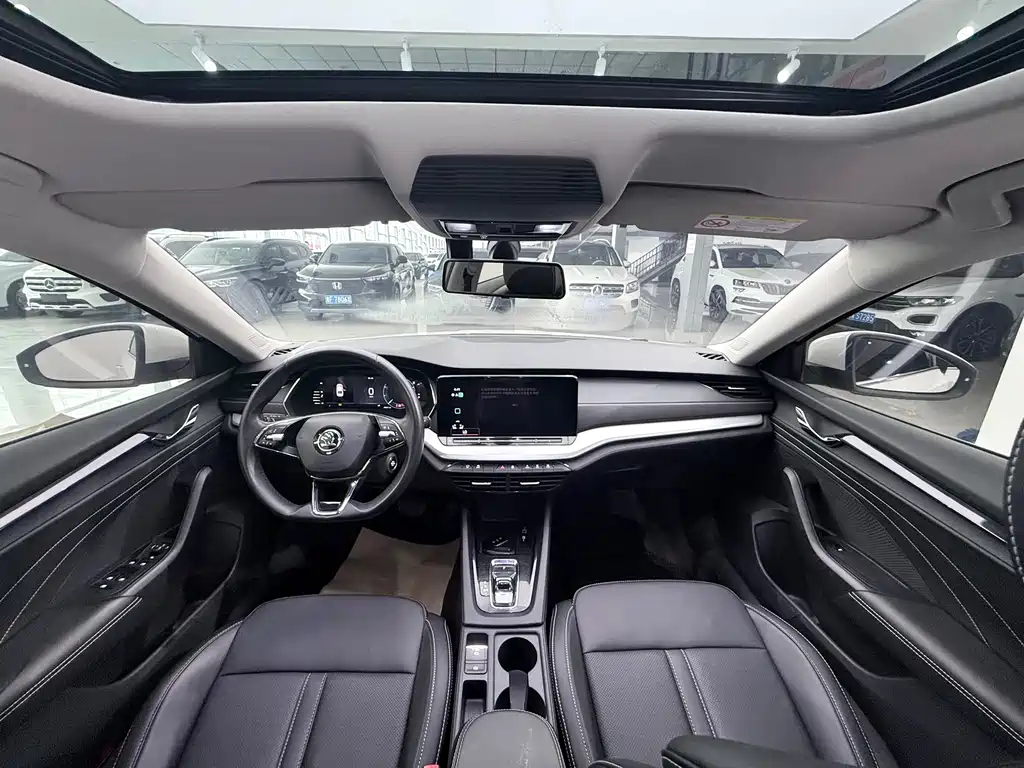 Skoda Octavia — фото 10