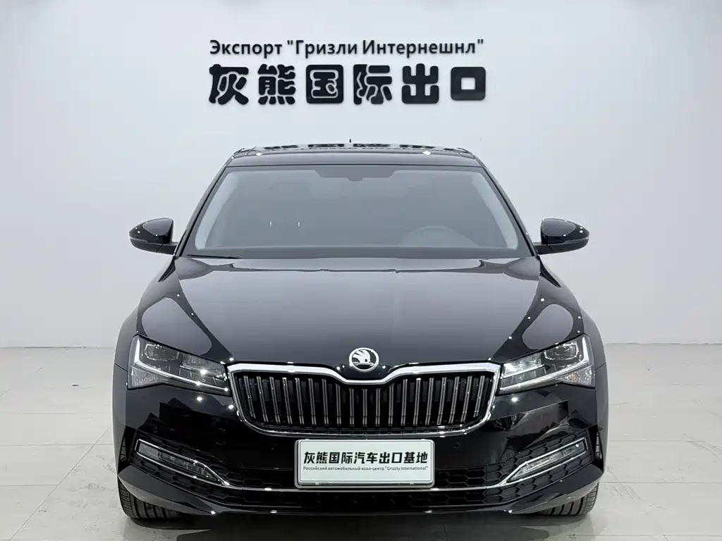 Skoda Superb — фото 2