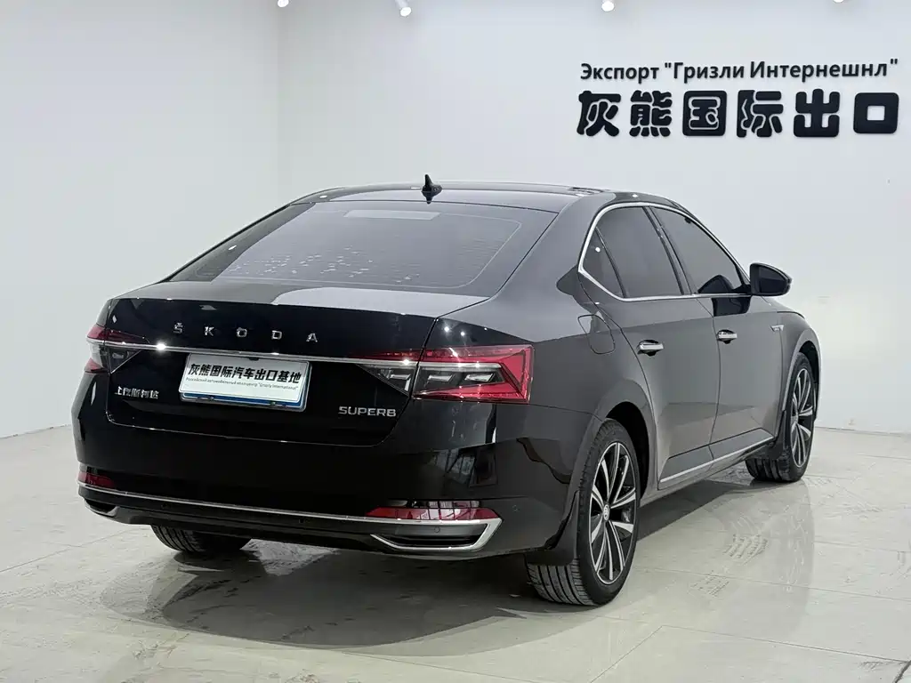 Skoda Superb — фото 6