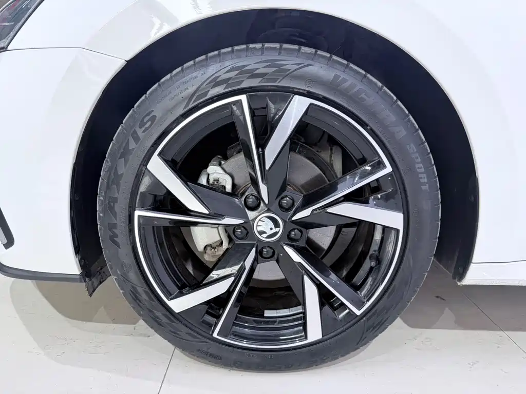 Skoda Octavia — фото 17