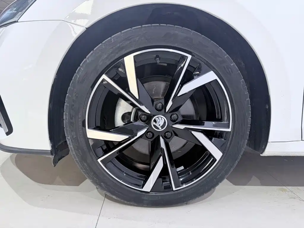 Skoda Octavia — фото 17