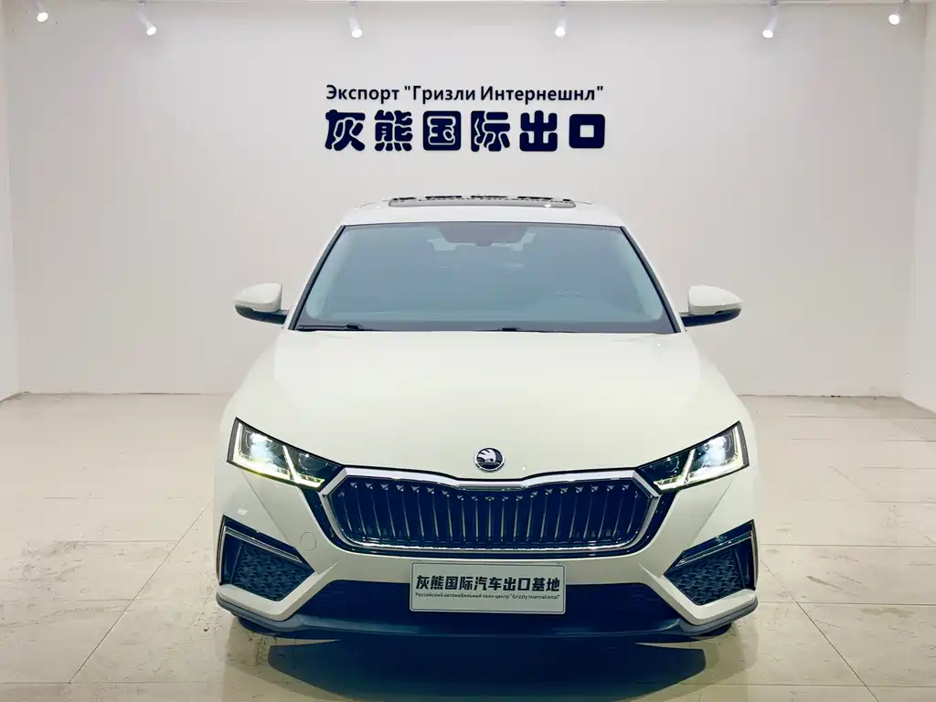 Skoda Octavia — фото 2