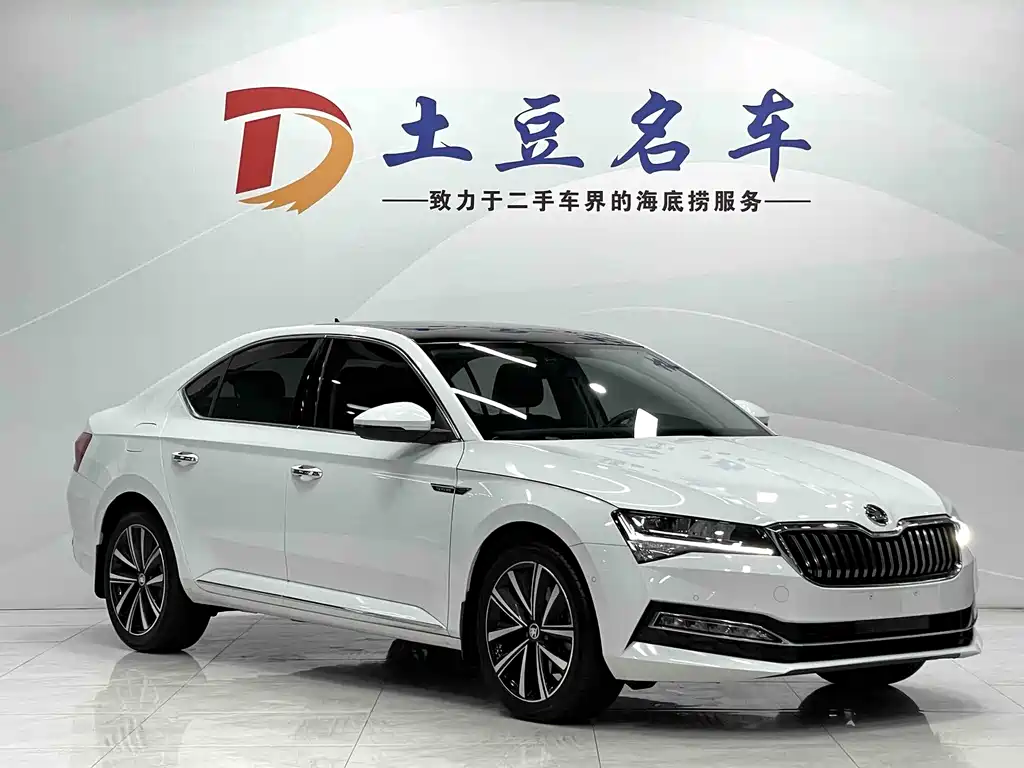 Skoda Superb — фото 3