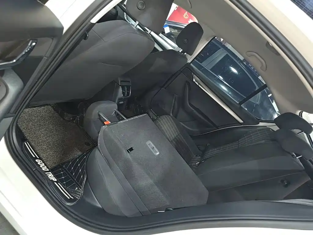 Skoda Octavia — фото 17