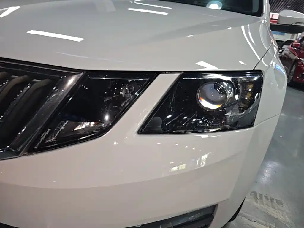 Skoda Octavia — фото 24