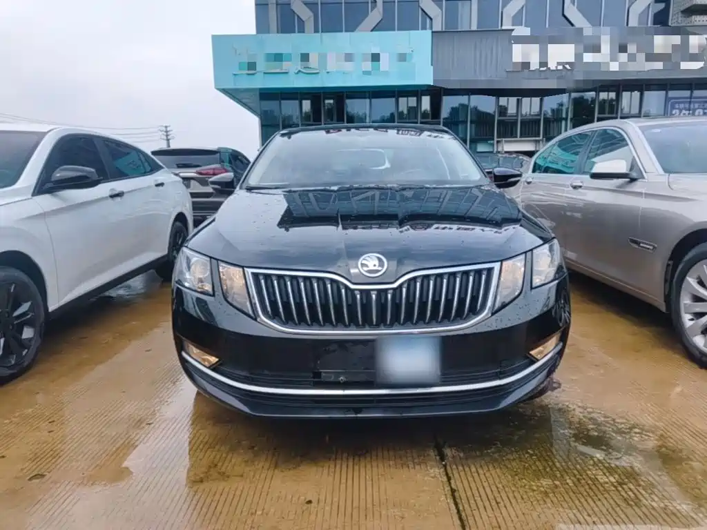 Skoda Octavia — фото 3