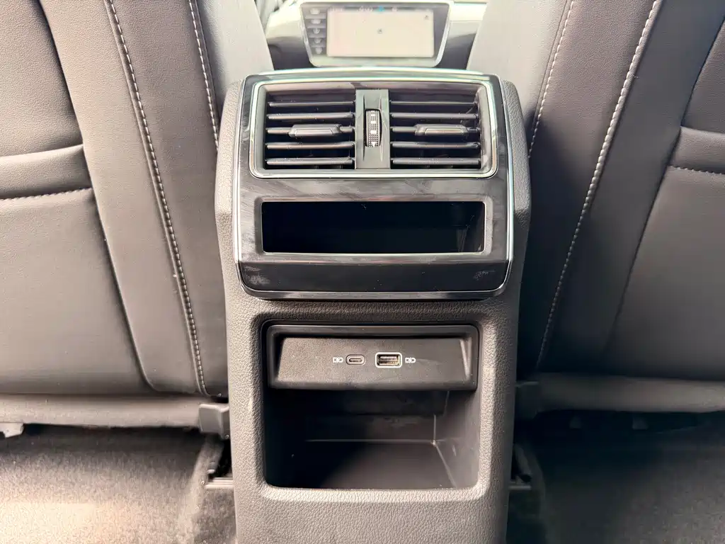 Skoda Superb — фото 15