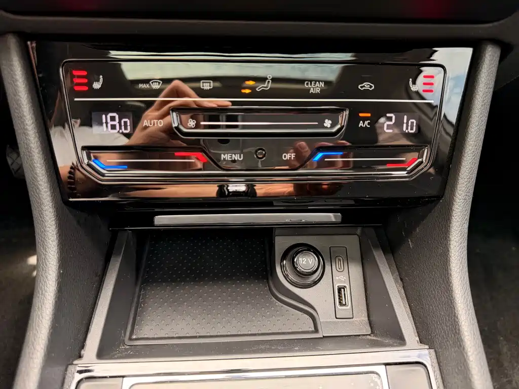 Skoda Superb — фото 10