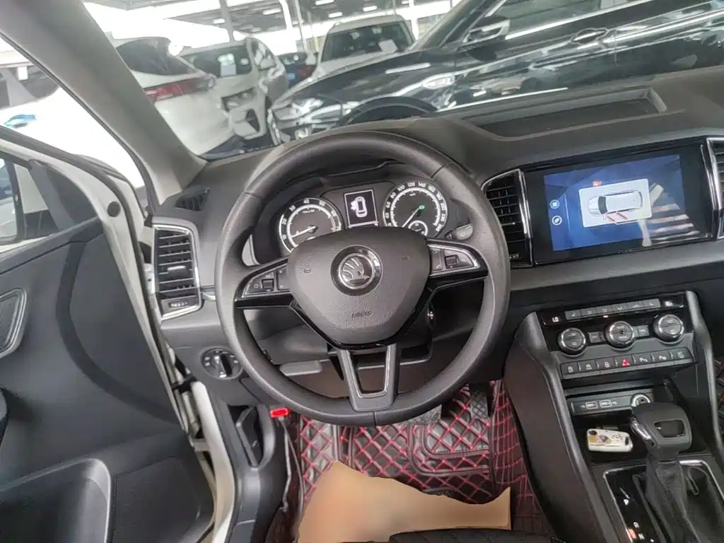 Skoda Karoq — фото 11
