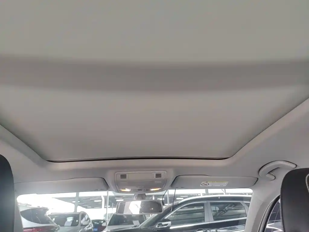 Skoda Karoq — фото 18