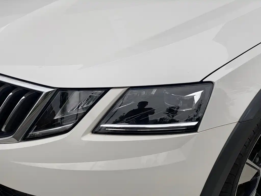 Skoda Octavia — фото 10