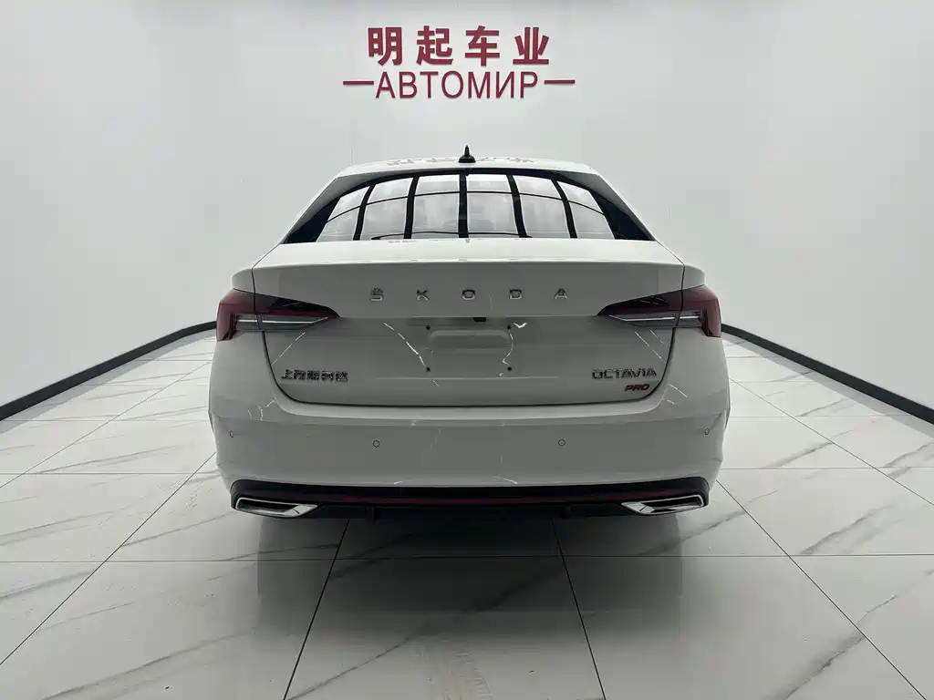 Skoda Octavia — фото 10