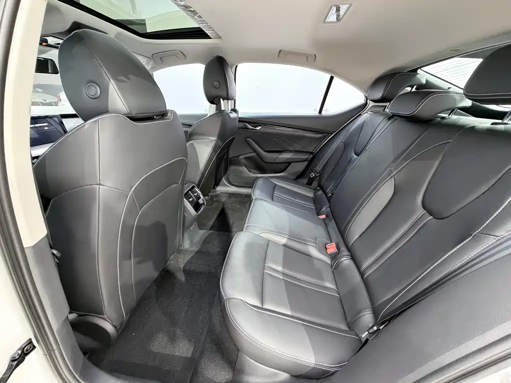 Skoda Octavia — фото 8