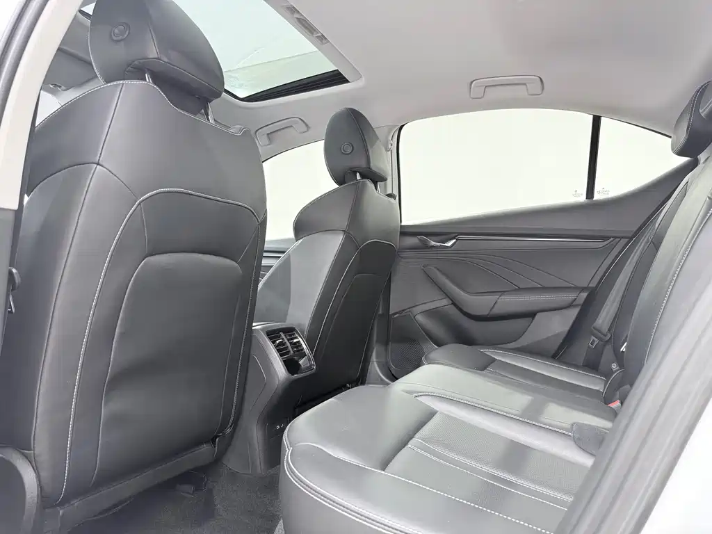 Skoda Octavia — фото 14