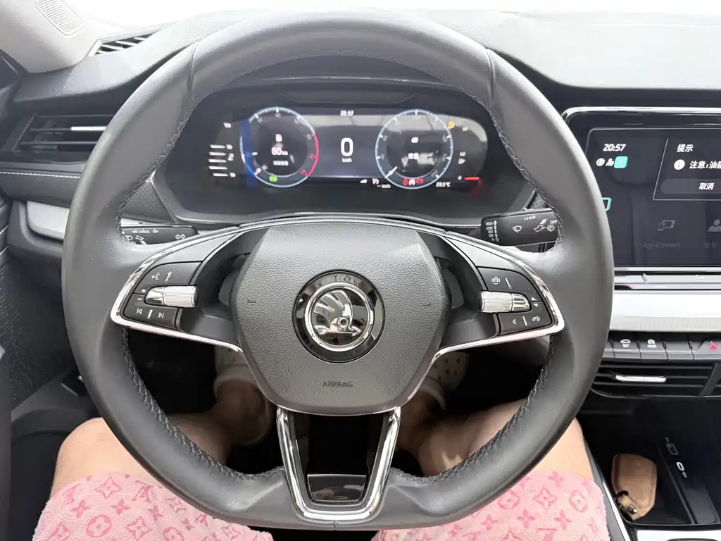Skoda Octavia — фото 8