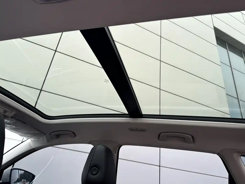 Skoda Karoq — фото 13