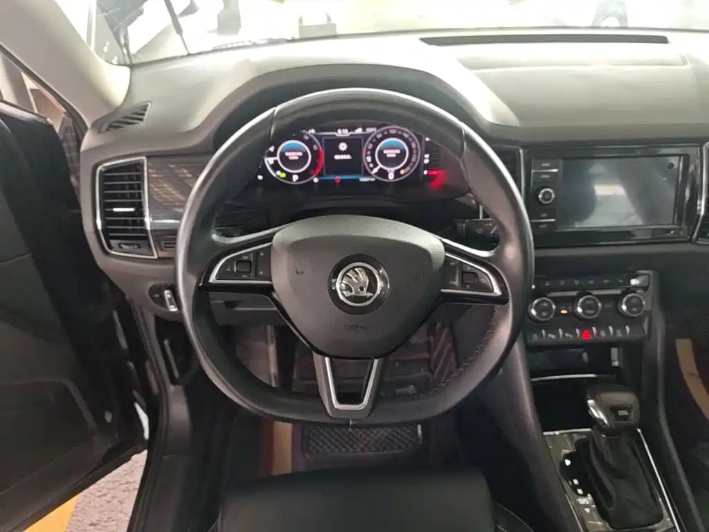 Skoda Kodiaq — фото 11