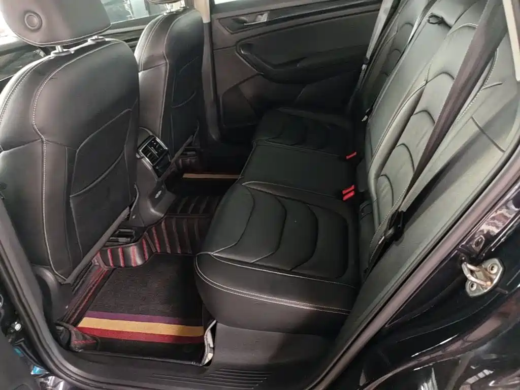 Skoda Kodiaq — фото 17