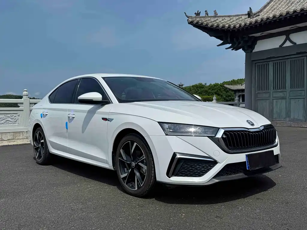 Skoda Octavia — фото 3