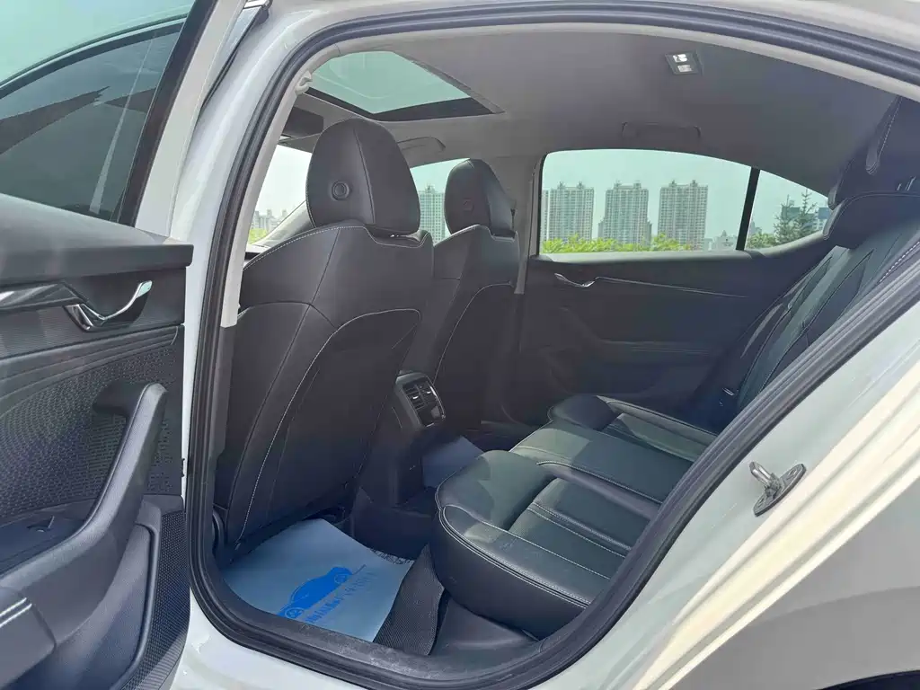 Skoda Octavia — фото 8