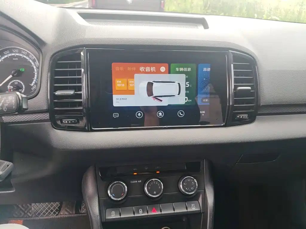 Skoda Karoq — фото 13