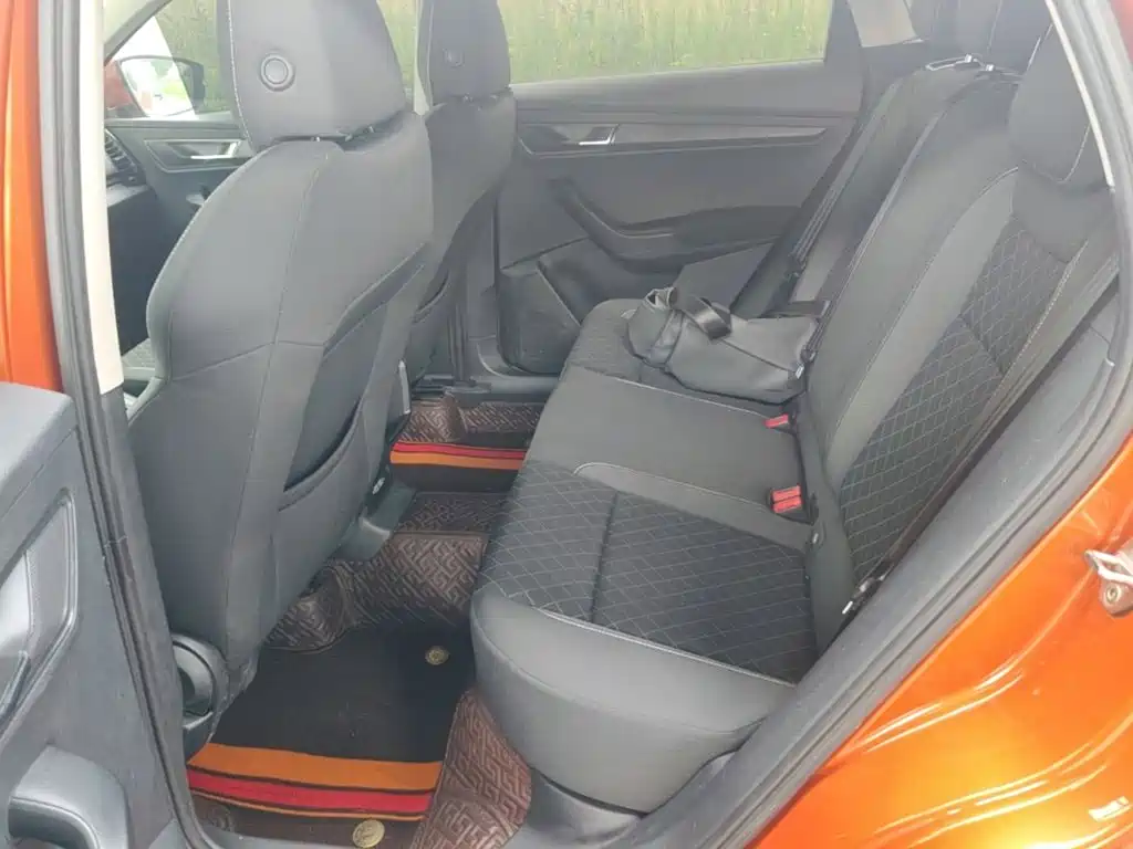 Skoda Karoq — фото 17