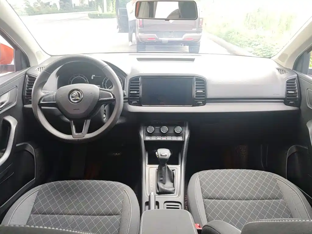 Skoda Karoq — фото 10
