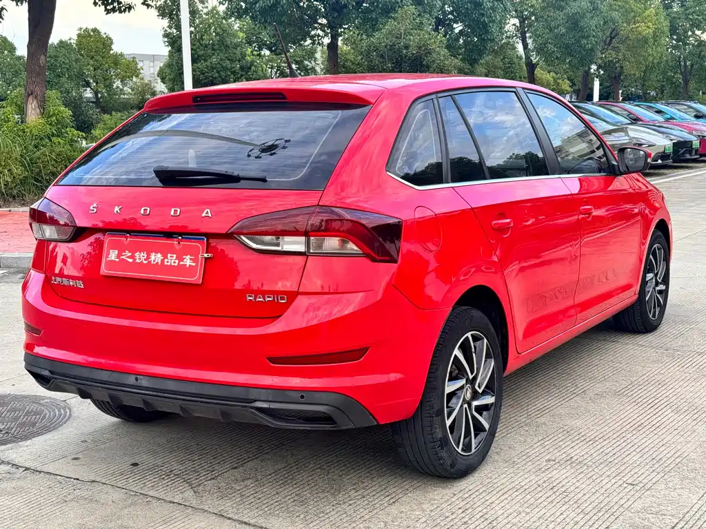 Skoda Rapid Spaceback — фото 5