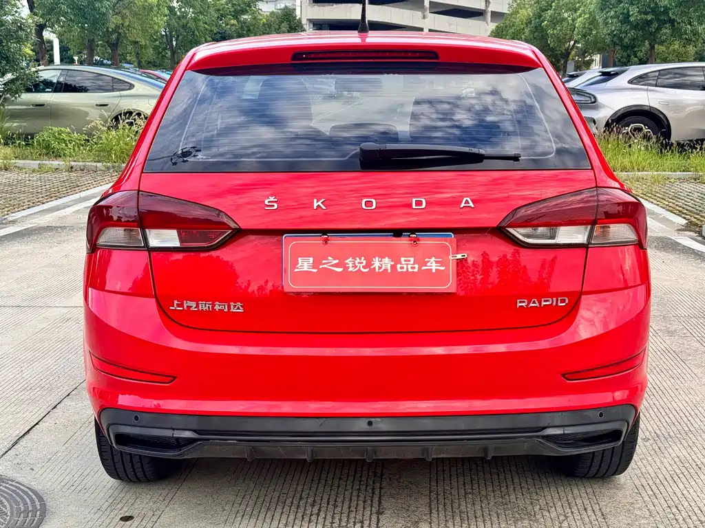 Skoda Rapid Spaceback — фото 6
