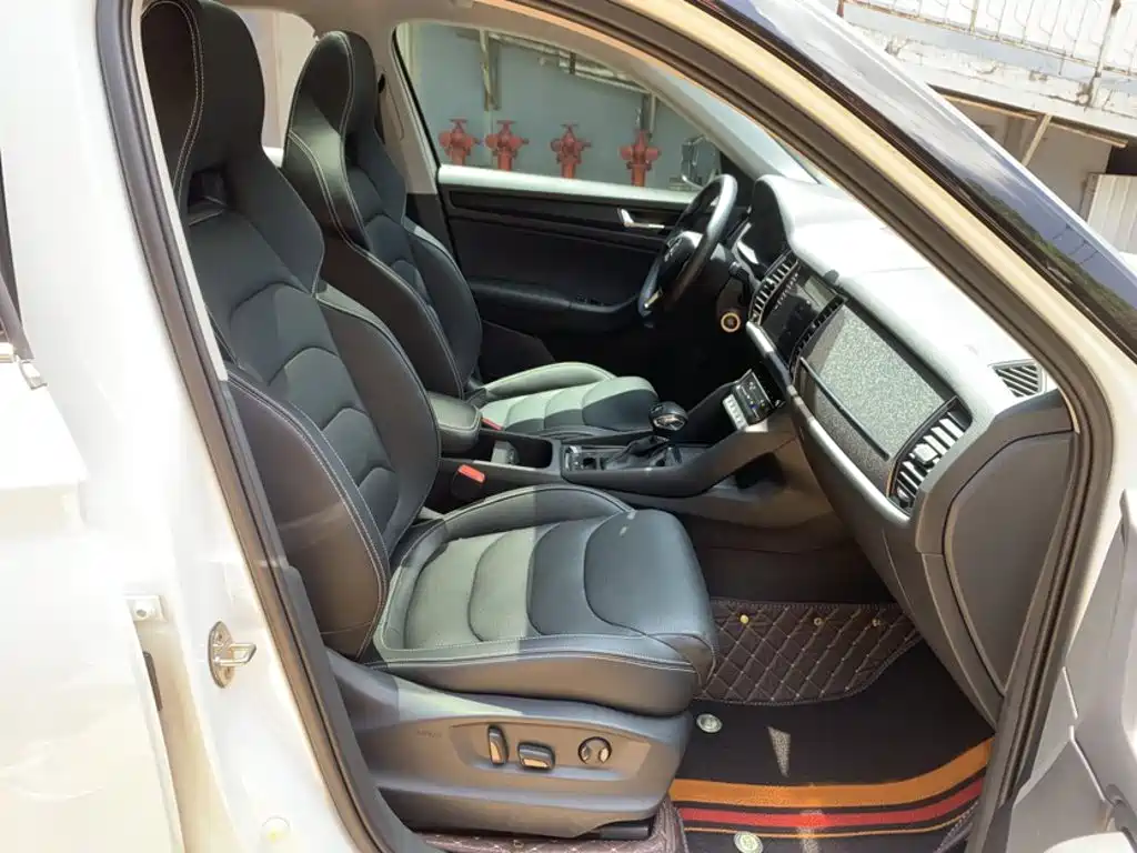 Skoda Kodiaq GT — фото 14