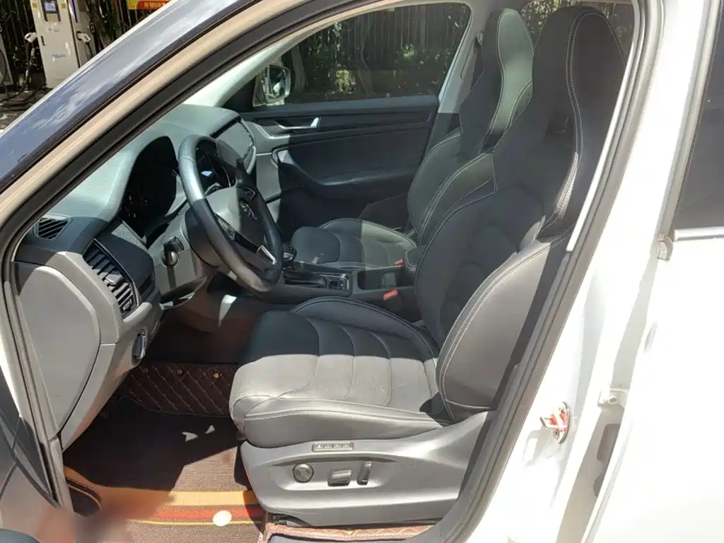 Skoda Kodiaq GT — фото 18