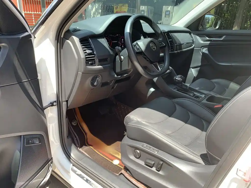 Skoda Kodiaq GT — фото 24