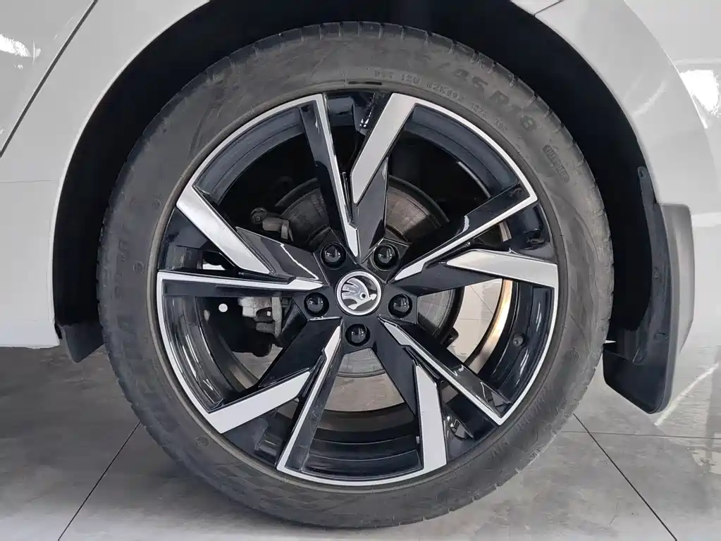 Skoda Octavia — фото 19