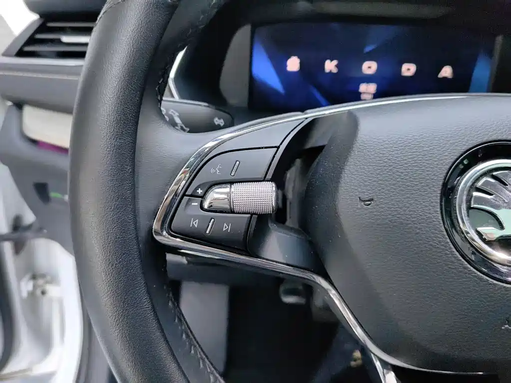 Skoda Octavia — фото 8