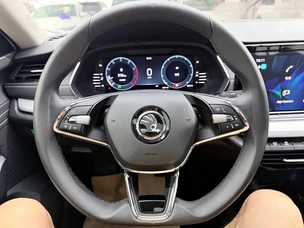Skoda Octavia — фото 11