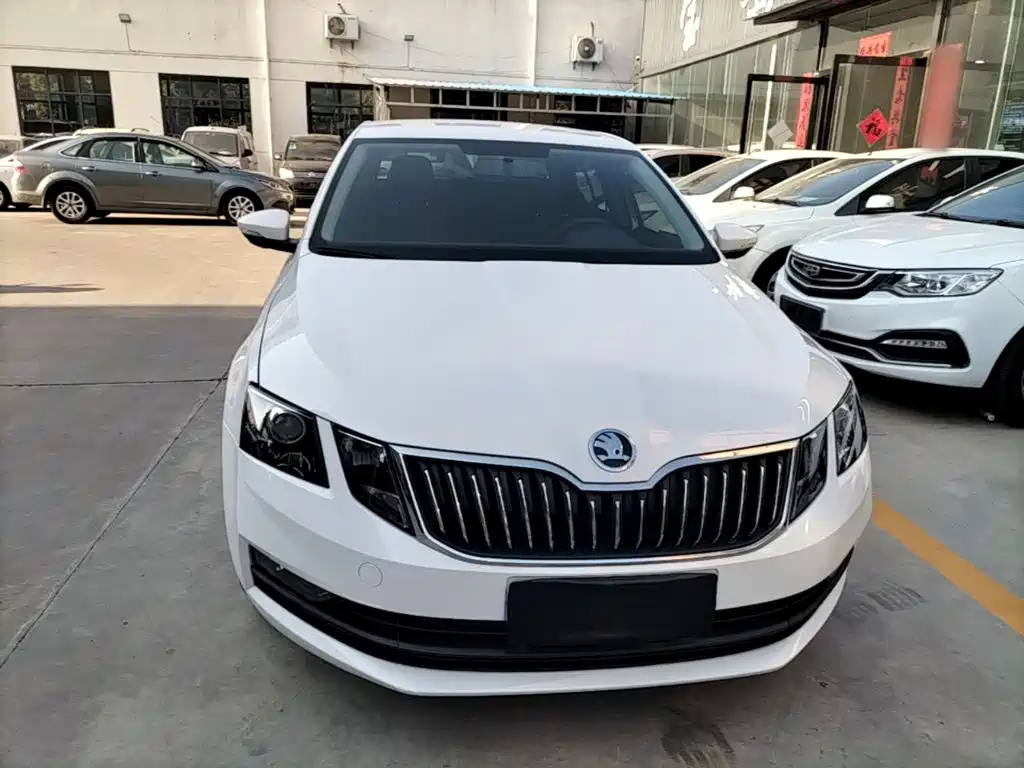 Skoda Octavia — фото 3