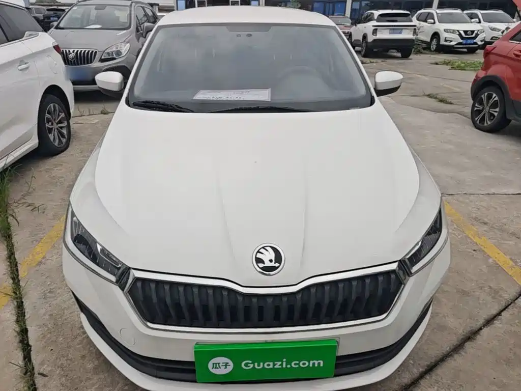 Skoda Rapid — фото 3