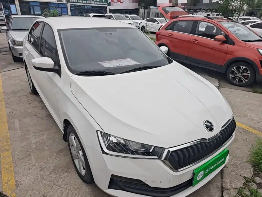 Skoda Rapid — фото 4