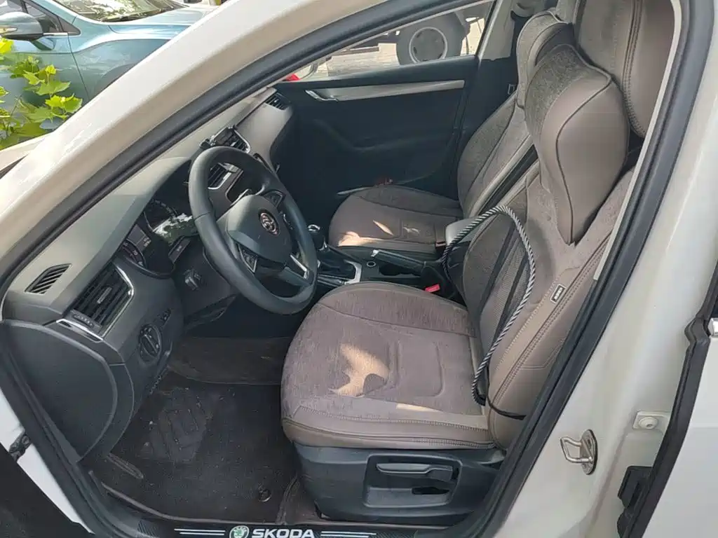 Skoda Octavia — фото 15
