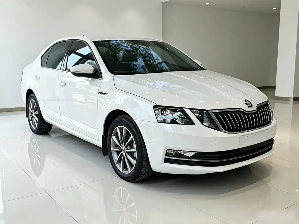 Skoda Octavia — фото 4