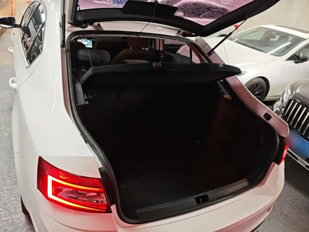 Skoda Octavia — фото 19