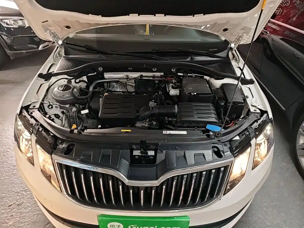 Skoda Octavia — фото 20
