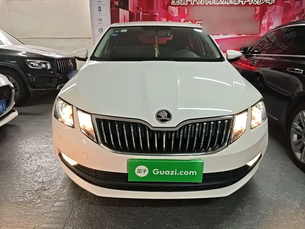 Skoda Octavia — фото 3