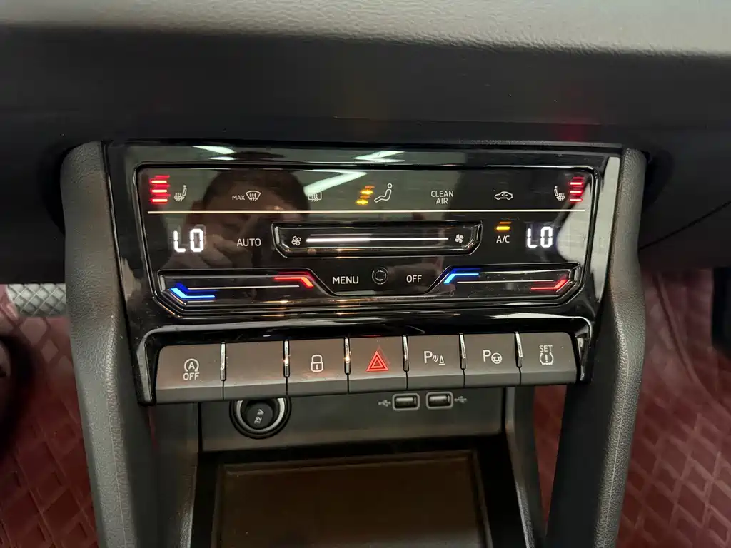 Skoda Karoq — фото 11