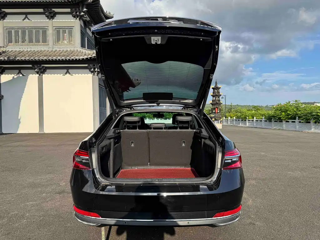 Skoda Superb — фото 20