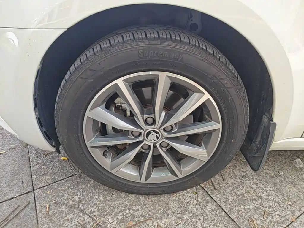 Skoda Octavia — фото 23