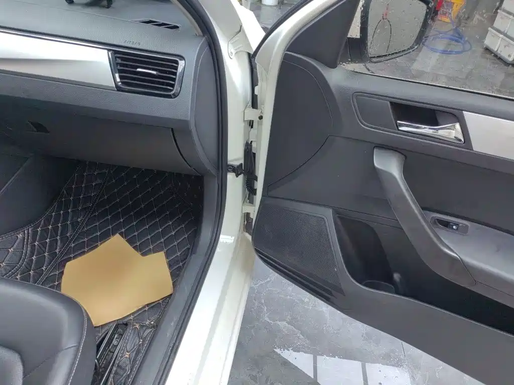 Skoda Rapid — фото 20
