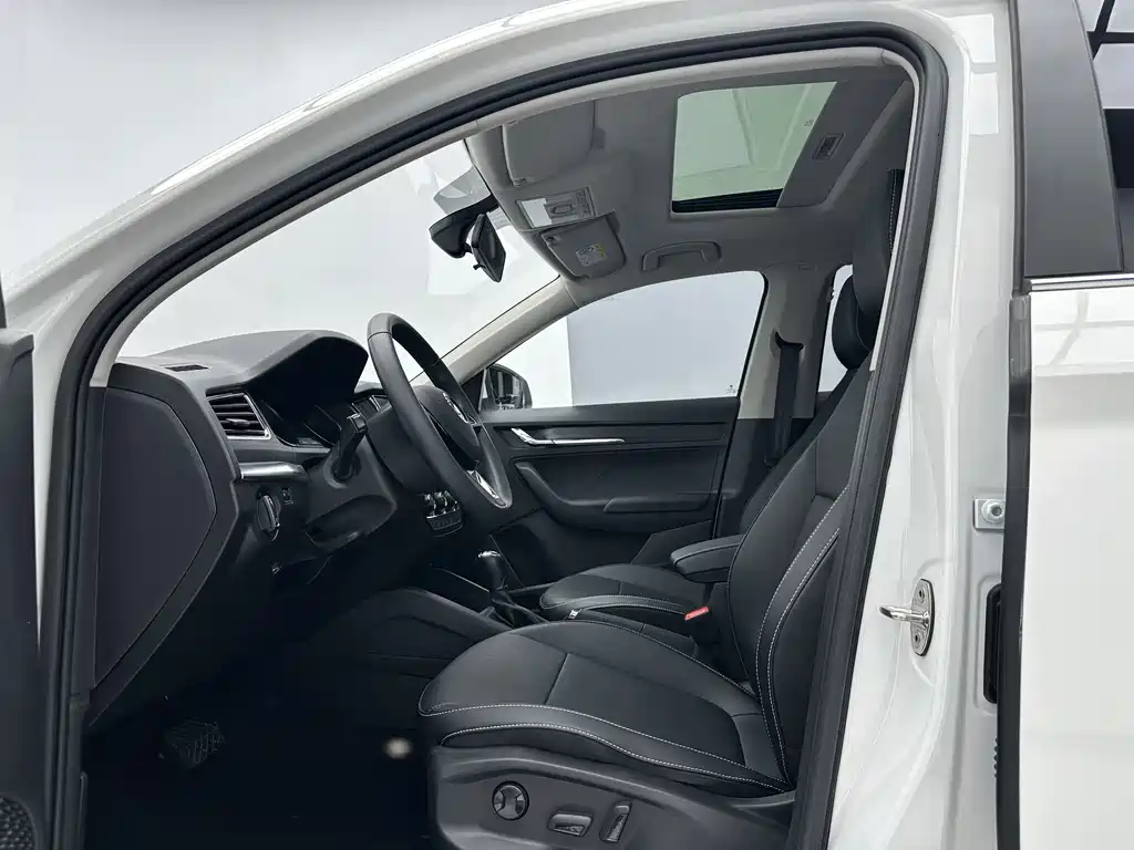 Skoda Kamiq — фото 5